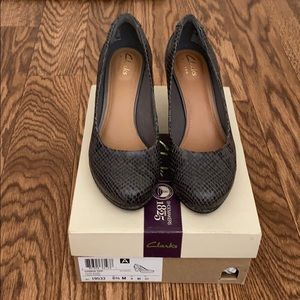 Clark’s Chorus Chic Taupe Snake Sz 6.5 Heel